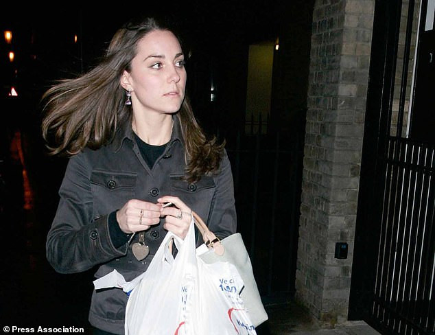 Phien quan IS am muu ha doc Cong nuong Kate