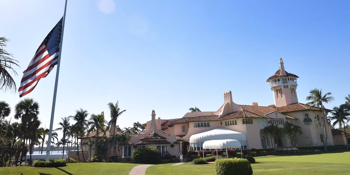  Đệ nhất phu nhân Mỹ Melania, vợ của Tổng thống Donald Trump, đã tham dự bữa tiệc khiêu vũ hoành tráng mừng Năm mới 2019 ở khu nghỉ dưỡng Mar-a-Lago hồi tháng trước. Ảnh: Getty.