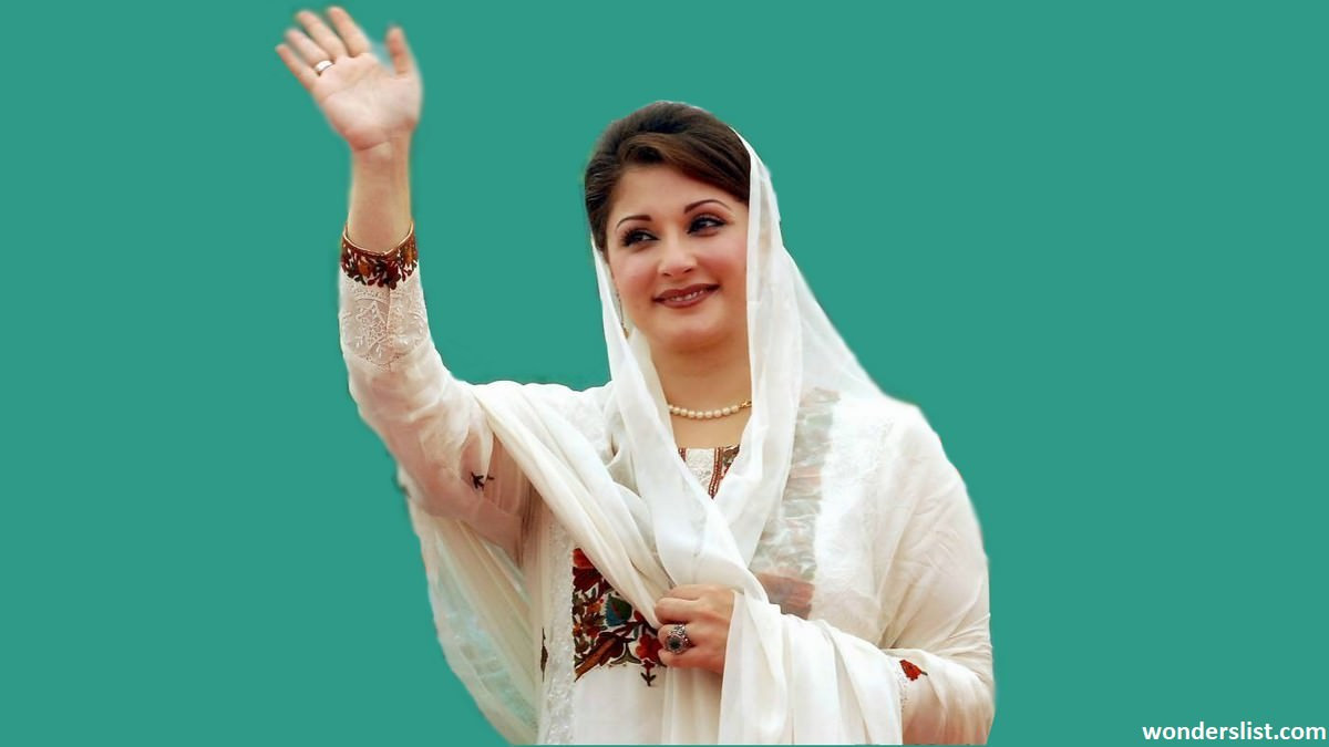 Nữ chính trị gia Maryam Nawaz (sinh năm 1973) là con gái của cựu Thủ tướng Pakistan Nawaz Sharif. Bà bước chân vào chính trường từ tháng 11/2011.