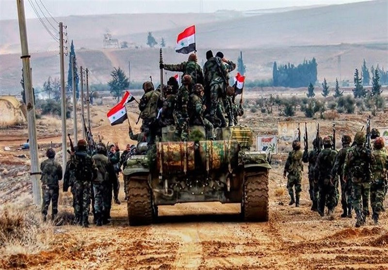 Trong diễn biến khác trên chiến trường Syria, Quân chính phủ Damascus đã đập tan những cuộc tấn công mới của nhóm liên minh thánh chiến Hayat Tahrir al-Sham (HTS) và các tay súng phiến quân đồng minh khác trong khu phi quân sự Idlib, qua đó gây tổn thất nặng nề cho bọn chúng. Ảnh: TN.