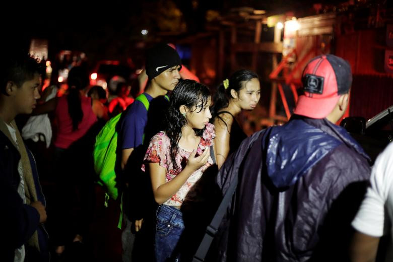 Được biết, khoảng 2.500 người trong đoàn di cư Trung Mỹ trước đó vẫn ở lại thành phố biên giới Tijuana, Mexico, và hơn 7.000 người đã quay trở lại Honduras sau khi không thể vượt qua hàng rào biên giới Mỹ-Mexico.