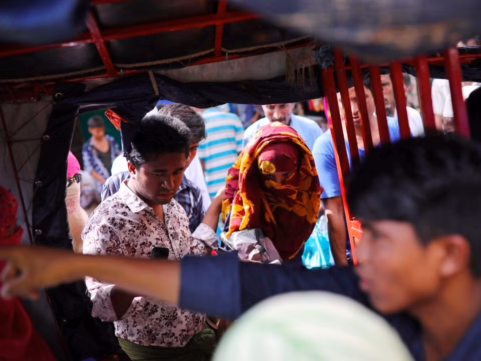 Cam phuc thieu nu Rohingya va hanh trinh vuot len so phan-Hinh-7