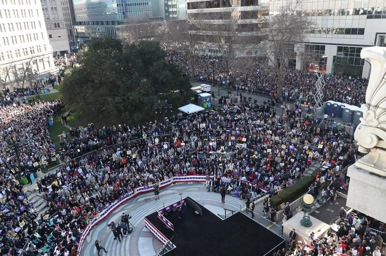 Cuộc vận động tranh cử của bà Kamala Harris thu hút đông đảo người dân.