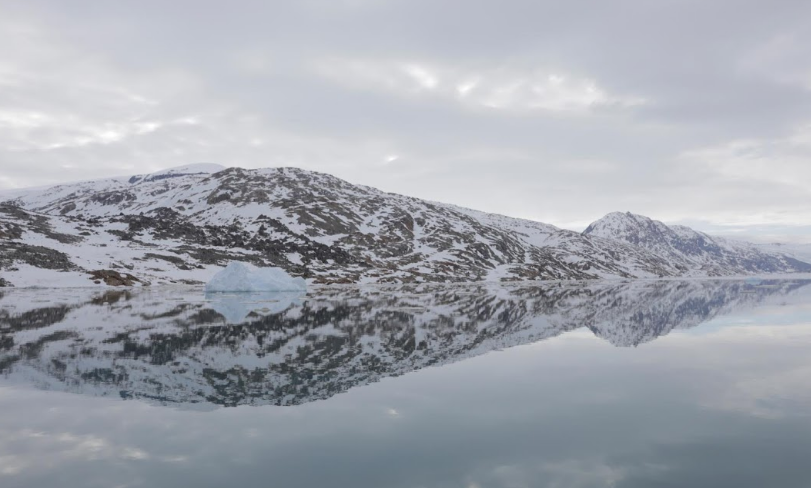 “Trước đây, tôi có thể sử dụng xe chó kéo để đưa khách du lịch đi tham quan. Nhưng bây giờ, tôi thường phải dẫn du khách đi các tuyến đường khác vì tình trạng thiếu băng”, Moeller chia sẻ.