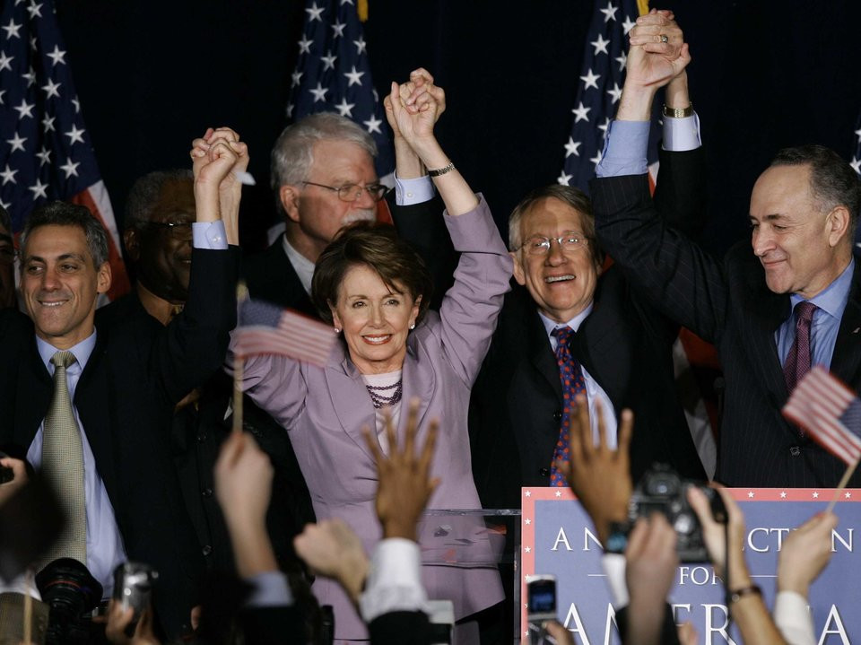 Nancy Pelosi: Tu ba noi tro den nguoi phu nu quyen luc nhat nuoc My-Hinh-14