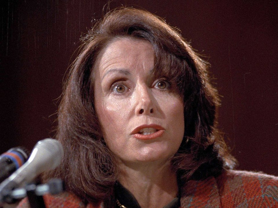 Nancy Pelosi: Tu ba noi tro den nguoi phu nu quyen luc nhat nuoc My-Hinh-8