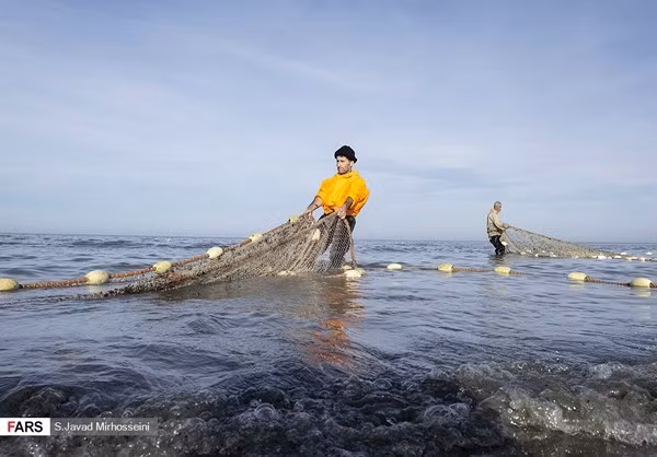 Biển Caspi là hồ nước lớn nhất trên thế giới tính về cả diện tích và thể tích. Diện tích mặt nước là 371.000 km² và thể tích 78.200 km³. Ảnh: FNA.