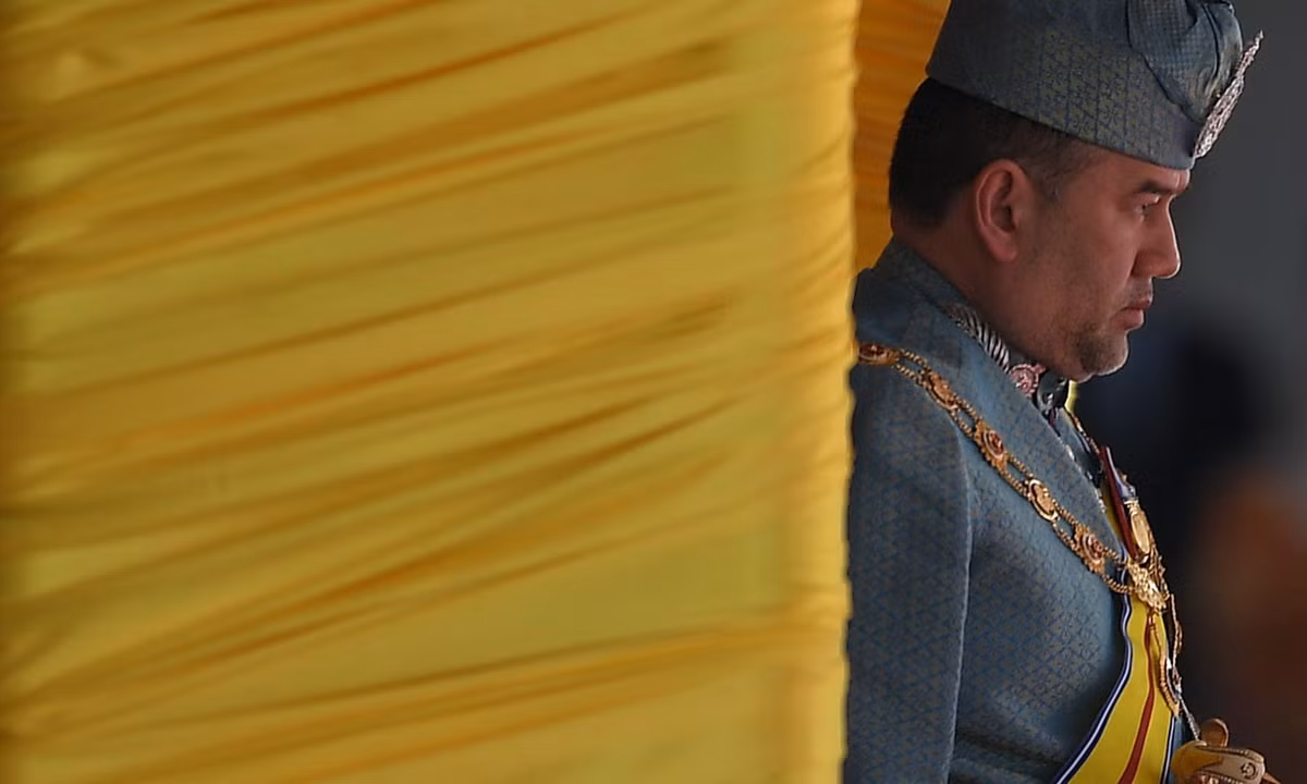 Theo đó, nhà vua Malaysia Sultan Muhammad V có một kỳ nghỉ kéo dài 2 tháng từ ngày 1/11 đến 31/12/2018 với lý do y tế, trong thời gian này, Nazrin Shah, tiểu vương bang Perak và là người đang giữ vị trí Quốc vương phó, sẽ tạm thời đảm nhận nhiệm vụ của nhà vua. Ảnh: Asia Times. 