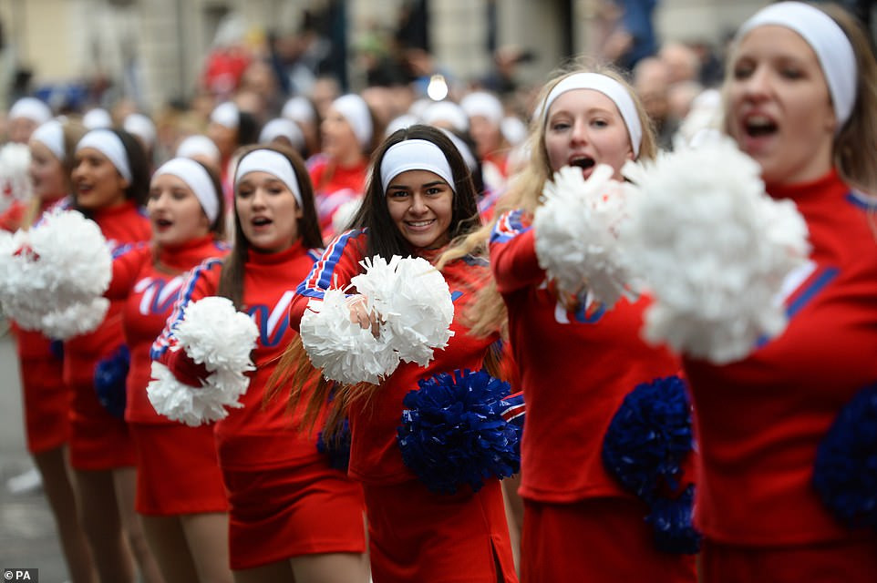 Hàng nghìn người đã tập trung tại trung tâm thủ đô London để tham dự lễ diễu hành LNYDP.