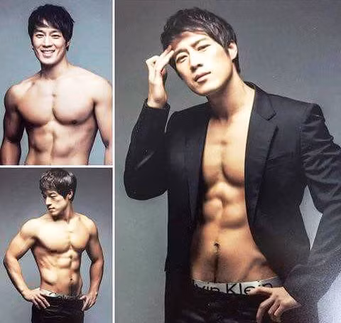 Theo Allkpop, Choi Young Jae (36 tuổi) thu hút sự chú ý sau khi trở thành vệ sĩ của Tổng thống Hàn Quốc Moon Jae In. Gương mặt điển trai cùng phong thái lạnh lùng, nam tính của ông bố 2 con hiện đốn tim hàng triệu thiếu nữ. Chưa dừng lại tại đó, nam vệ sĩ mới đây lại khiến nhiều người "đứng ngồi không yên" khi dân mạng "đào mộ" một số hình ảnh trong quá khứ của anh. Theo đó, ngoài gương mặt đẹp, Choi còn sở hữu cơ thể săn chắc, quyến rũ với cơ bụng 6 múi không thua kém các siêu mẫu.