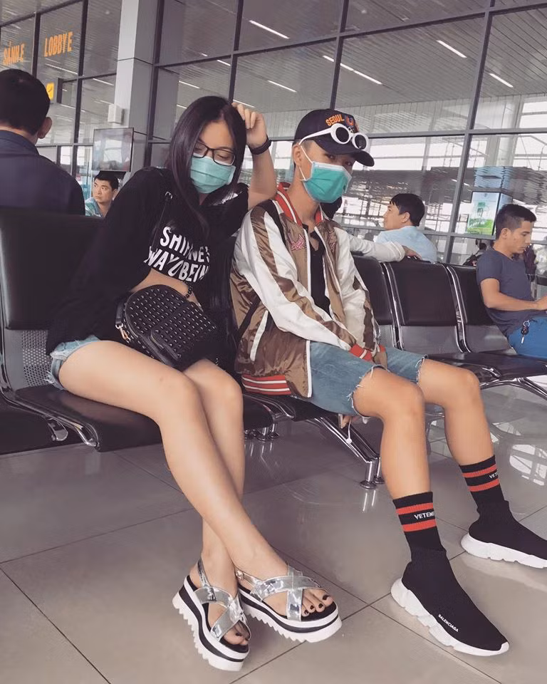 Bạn gái Quang Hải cũng xứng danh nàng WAG xinh đẹp trong những bóng hồng của cầu thủ Việt với đôi chân dài nuột nà.