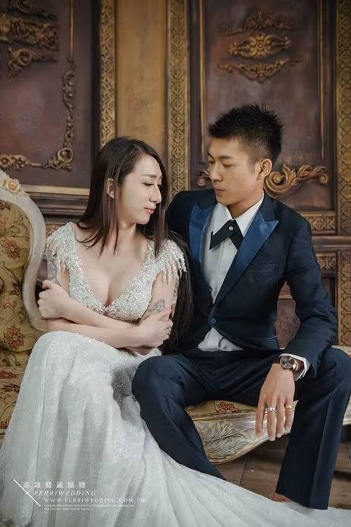 Cũng theo Gia Văn, sau khi phẫu thuật chuyển giới thành công, cô mong muốn thẻ căn cước của mình có thể đổi từ giới tính nam sang giới tính nữ. Sau đó, kế hoạch của hai người là sẽ cùng nhau kết hôn, hoàn thành ước nguyện bấy lâu nay. Nhiều người sau khi nghe câu chuyện tình yêu của Hoằng Dật - Gia Văn đã không khỏi cảm động. Họ cho rằng, trong cuộc đời này không nhiều người tìm kiếm được tình yêu thực sự của mình. Gia Văn thực sự rất may mắn, họ chúc cô phẫu thuật thành công, hoàn thành ước nguyện thành vợ thành chồng với Hoằng Dật.