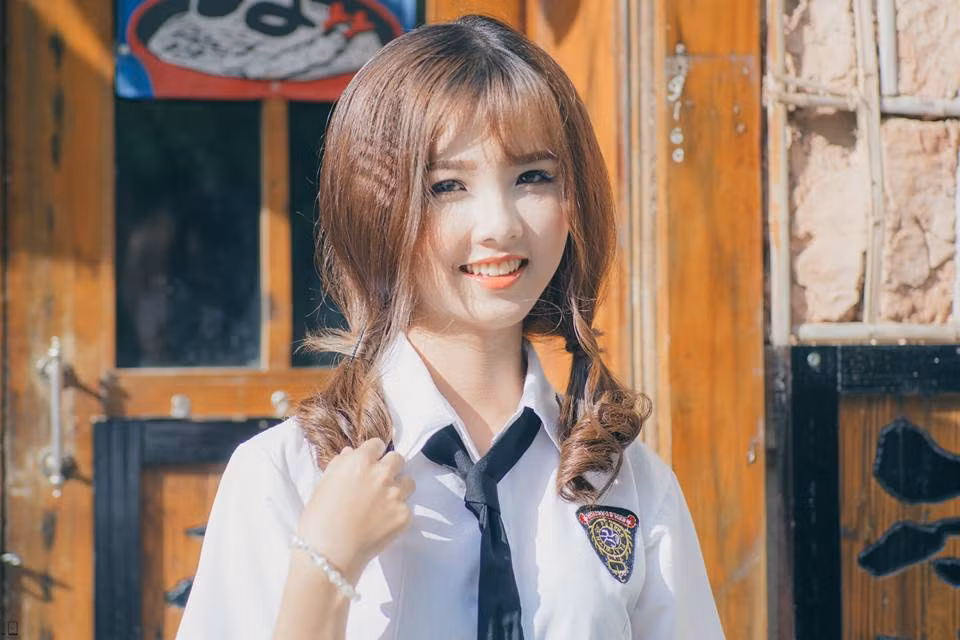 Mỹ Tiên khiến bao người “thầm thương trộm nhớ” vì vẻ ngoài vô cùng rạng rỡ, xinh đẹp.