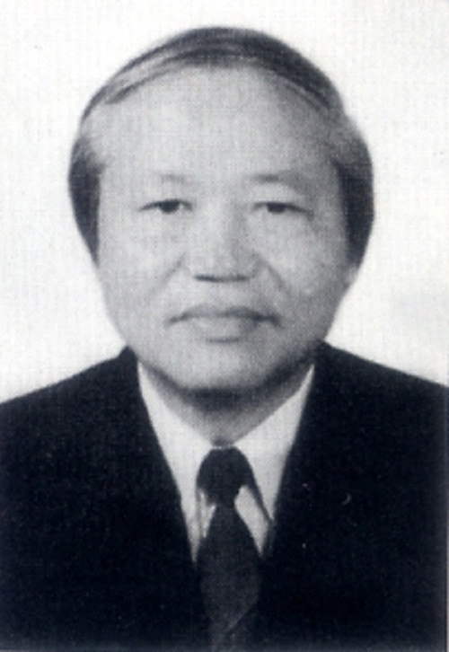 Ông Nghiên là sinh viên Đại học Bách Khoa Hà Nội, Khoa Vô tuyến điện. Và được giữ lại trường làm giảng viên. Năm 1973, đi nghiên cứu sinh ở Ba Lan. Tốt nghiệp về nước làm Chủ nhiệm Khoa Điện tử Trường Đại học Bách khoa Hà Nội. Năm 1984, Chủ trì Luận chứng thành lập Công ty Điện tử Hà Nội (Hanel); được cử làm Giám đốc Công ty Điện tử Hà Nội. Năm 1994, từ một giám đốc doanh nghiệp nhà nước của Hà Nội trở thành Chủ tịch Ủy ban Nhân dân Thành phố Hà Nội.