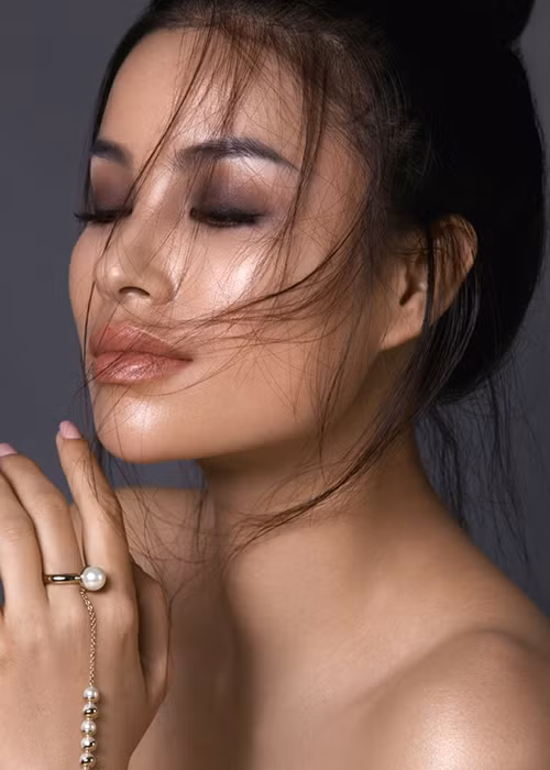 Thời gian qua Phạm Hương sang Mỹ để điều trị bệnh đồng thời tham gia một số hoạt động tại xứ cờ hoa.