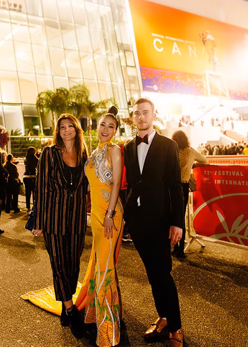 Tuyết Nga chọn cách xuất hiện khá lặng lẽ tại Cannes 2019 thay vì làm lố giống như Ngọc Trinh. Ảnh: Đất Việt
