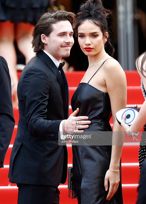 Con trai đầu lòng của David Beckham - Brooklyn bất ngờ đưa bạn gái Hana Cross tới Cannes.