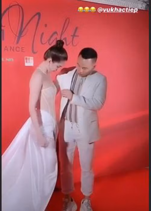 Hình ảnh chân dài sinh năm 1989 bên Vũ Khắc Tiệp giữa ồn ào mặc hở hang, phản cảm tại Cannes năm nay.