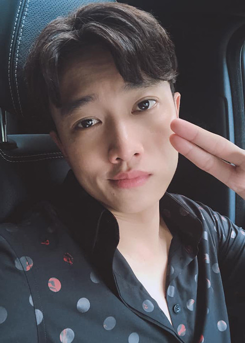 Quốc Trường thường bị đóng khung vai công tử, đểu giả vì ngoại hình lãng tử.