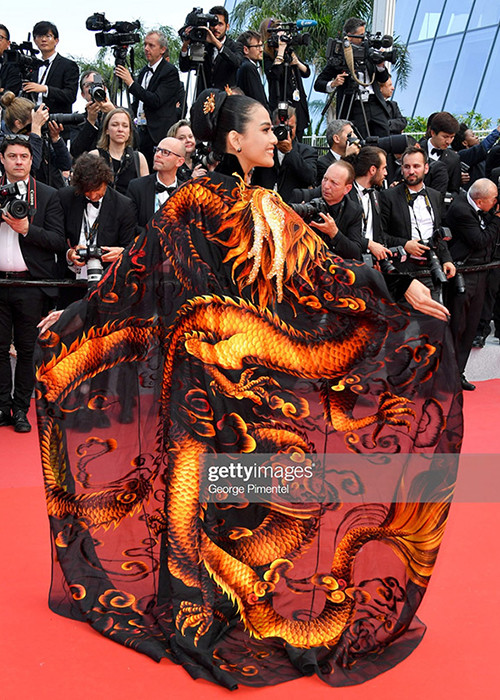 Hình ảnh nàng á hậu trong bộ trang phục truyền thống tại Cannes được Getty đăng tải.