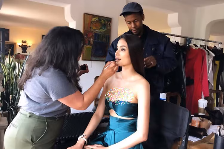 Cách đây không lâu, người đẹp gốc Hải Phòng bị chê kém sắc khi để lộ thân hình gầy gò, thiếu sức sống.