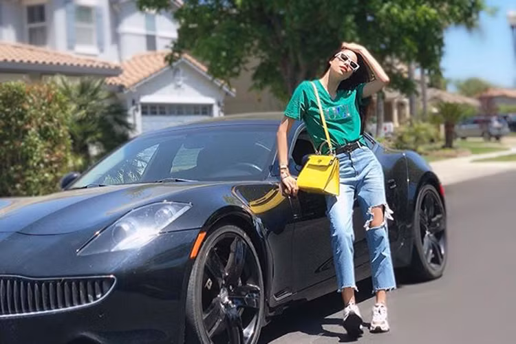 Cuộc sống ở Mỹ của Phạm Hương dường như rất sang chảnh.