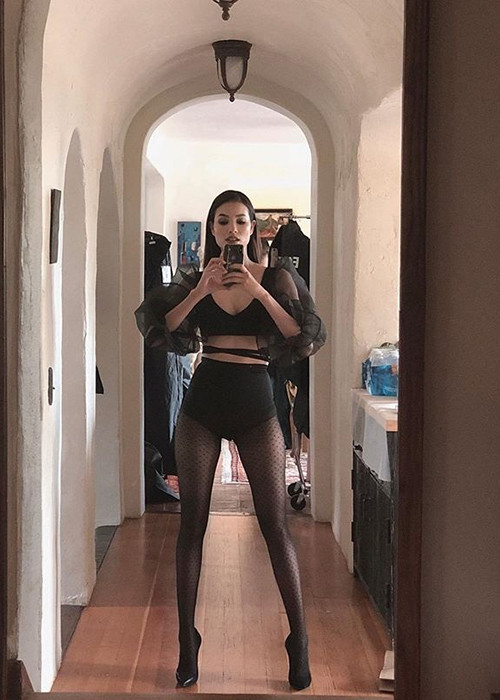 Tin đồn Phạm Hương sinh con ở Mỹ rộ lên từ lâu. Tuy nhiên, người đẹp vẫn chọn cách giữ im lặng.