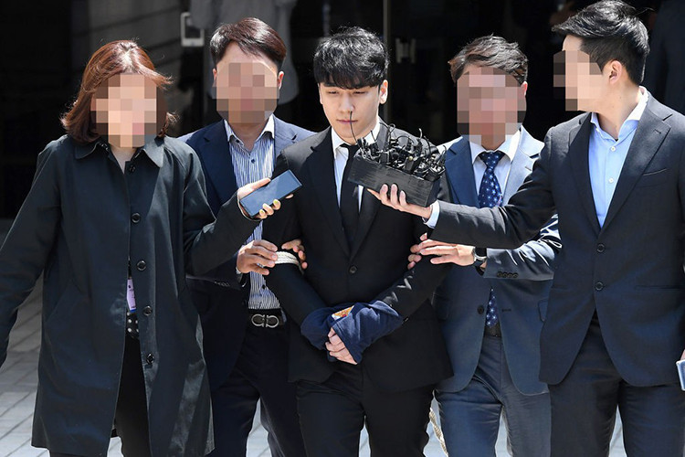 Trước khi vướng vòng lao lý, Seungri là ca sĩ thần tượng nổi tiếng. Ảnh: Osen