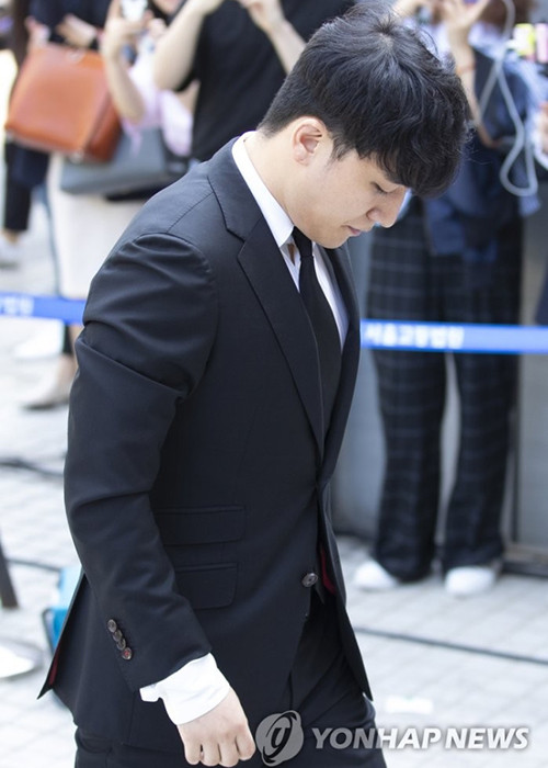 Thành viên nhóm Big Bang một thời tỏ ra khá bình tĩnh khi vướng vòng lao lý. Ảnh: Yonhap