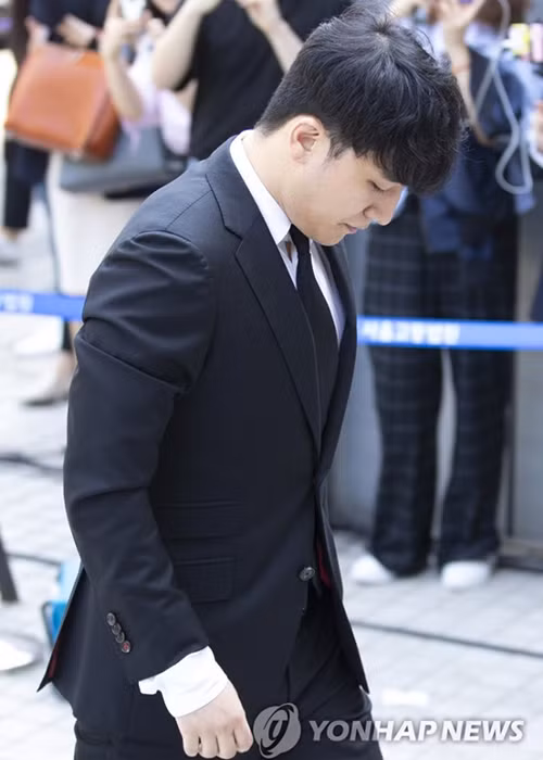 Thành viên nhóm Big Bang một thời tỏ ra khá bình tĩnh khi vướng vòng lao lý. Ảnh: Yonhap