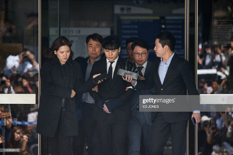 Seungri phủ nhận tất cả các cáo buộc về mình. Ảnh: Getty