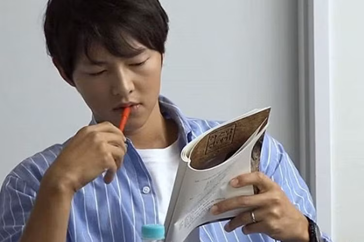 Người hâm mộ cho rằng hôn nhân của Song Hye Kyo và Song Joong Ki không hề rạn nứt như tin đồn.