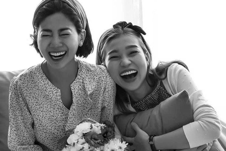 Mai Phương và Bảo Như trở thành đôi bạn thân sau những lần gặp gỡ.