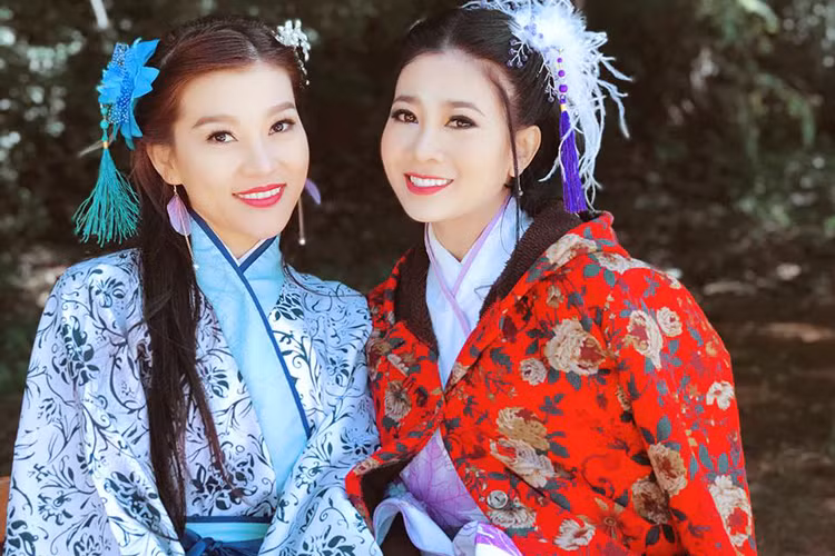 Bảo Như hết lòng giúp đỡ Mai Phương trong hành trình chống chọi bệnh tật.