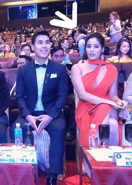 Sẽ không có gì đáng nói nếu ảnh chưa qua chỉnh sửa cho thấy Kỳ Duyên tăng cân khá nhiều. Ảnh: Dân Việt