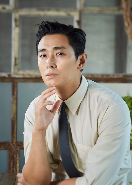 Trong "Hyena", bà xã của Song Joong Ki sẽ đóng cặp với Joo Ji Hoon.