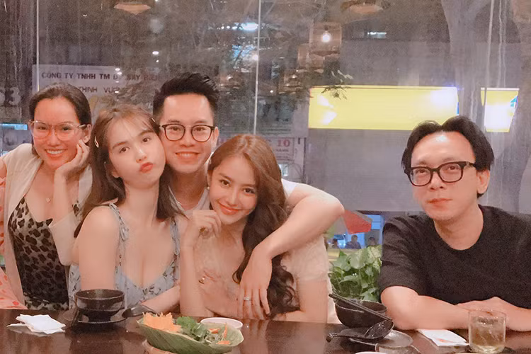 Mặc cho , dư luận sục sôi lùm xùm Ngọc Trinh trên thảm đỏ Cannes.