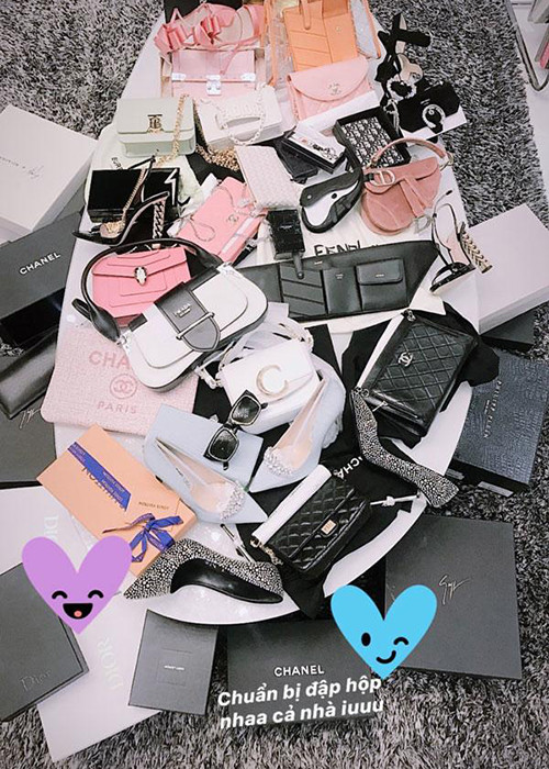 Nữ diễn viên phim "Vòng eo 56" có vẻ không bị ảnh hưởng bởi những chỉ trích vì scandal mặc hở hang. Thay vì đó, cô vui vẻ hưởng thụ cuộc sống sang chảnh, xa hoa.