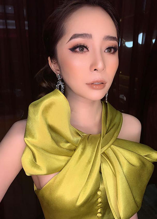 Hình ảnh Quỳnh Nga xinh đẹp khi trở lại với vai trò ca sĩ.