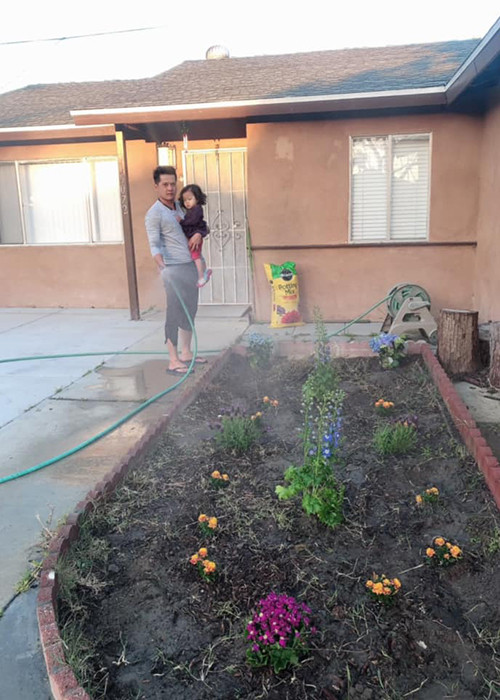 Bé Nu là con gái của Hoàng Anh và vợ Việt kiều và được bố cưng chiều hết mực.