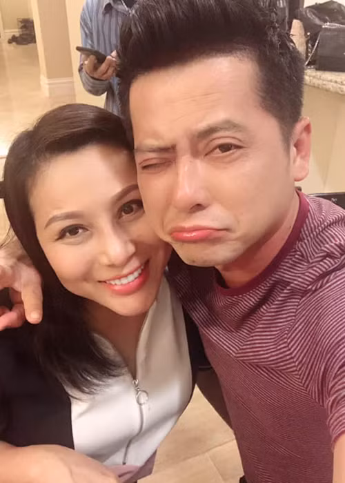 Nam diễn viên phim "Gạo nếp gạo trẻ" đoàn tụ vợ con sau 2 năm đi về giữa Mỹ và Việt Nam.