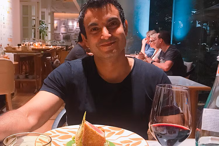 Nữ ca sĩ tiết lộ sau khi cưới, ông xã của cô yêu cô nhiều hơn.