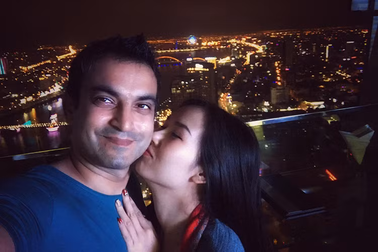 Ông xã của Võ Hạ Trâm không chỉ giàu có mà còn điển trai và hết mực cưng chiều vợ.