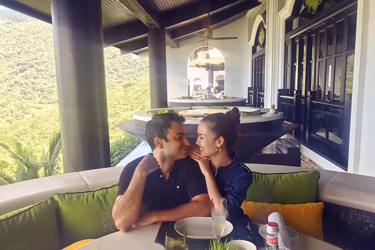 Nhiều người ghen tỵ Võ Hạ Trâm có cuộc sống hạnh phúc sau khi lấy chồng ngoại quốc.