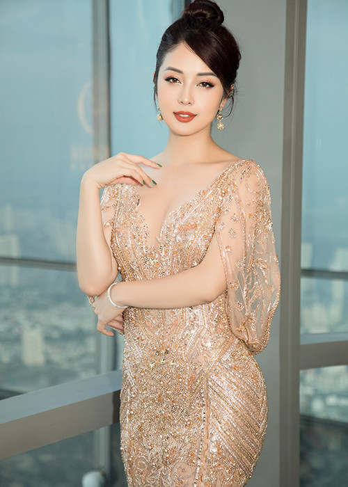 Sự cố khiến Jennifer Phạm phải hủy một loạt công việc đã nhận trước đó và gửi lời xin lỗi tới các đối tác.