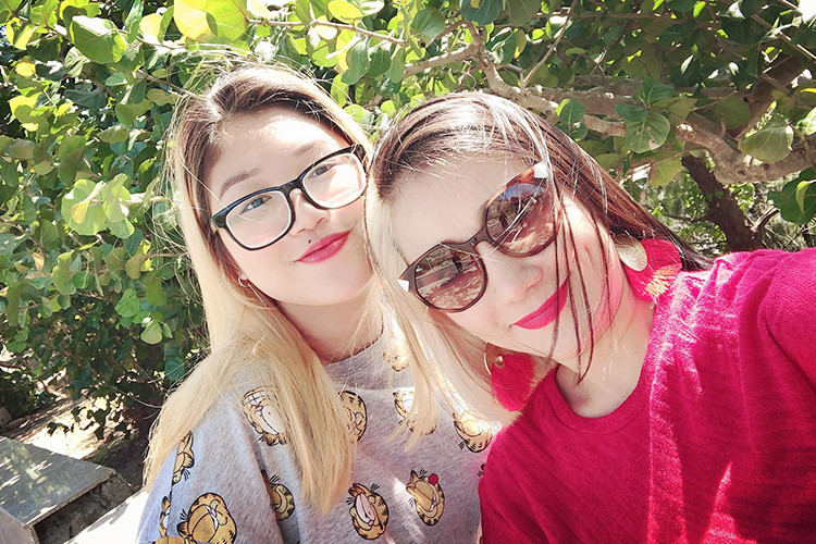 Hình ảnh Cát Tường bên con gái ở Australia trong năm nay.