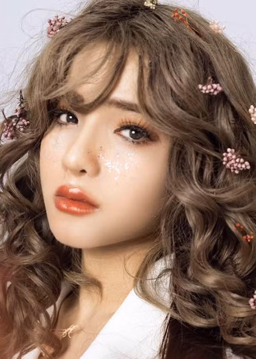 Theo Vietnamnet, Bảo Yến nhắc MC với ý là đọc lại giúp cô. Học trò của Thanh Hà còn khẳng định hành động của cô chỉ là vô tình, không cố ý.