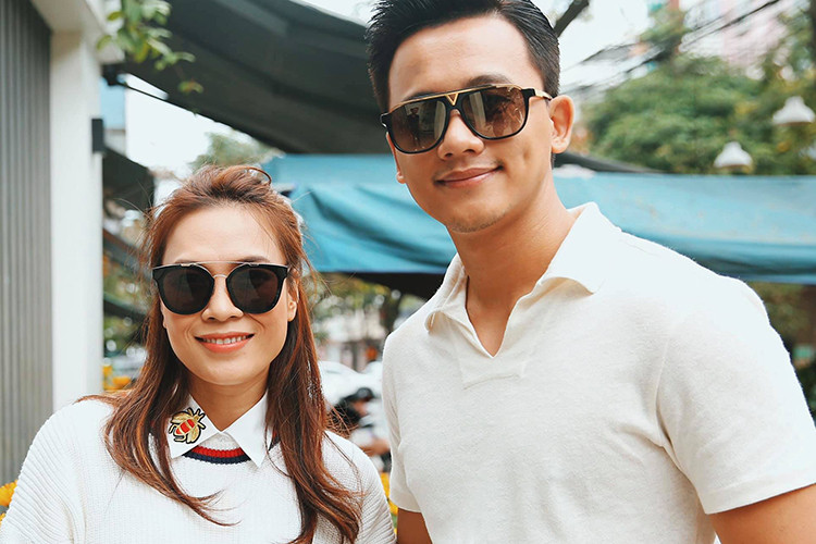 Nam diễn viên khá thân thiết với Mỹ Tâm.