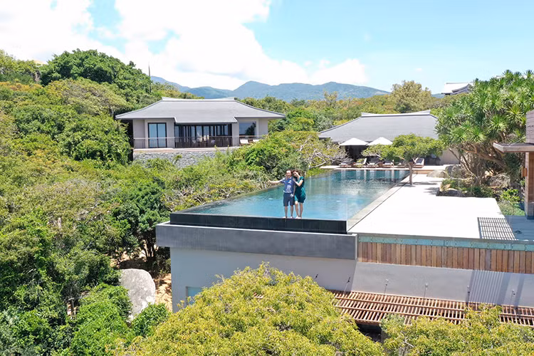 Trước tin đồn về hôn lễ, cặp đôi đã tổ chức lễ ăn hỏi bí mật vào tháng 2/2019.