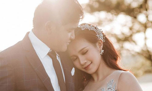 Vo dien vien Canh dong bat tan: Mang bau van “danh nhau”, bat khoc khi chong xin loi